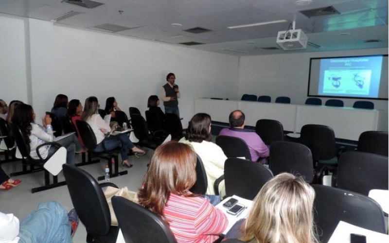 INC capacita dentistas da Baixada Fluminense