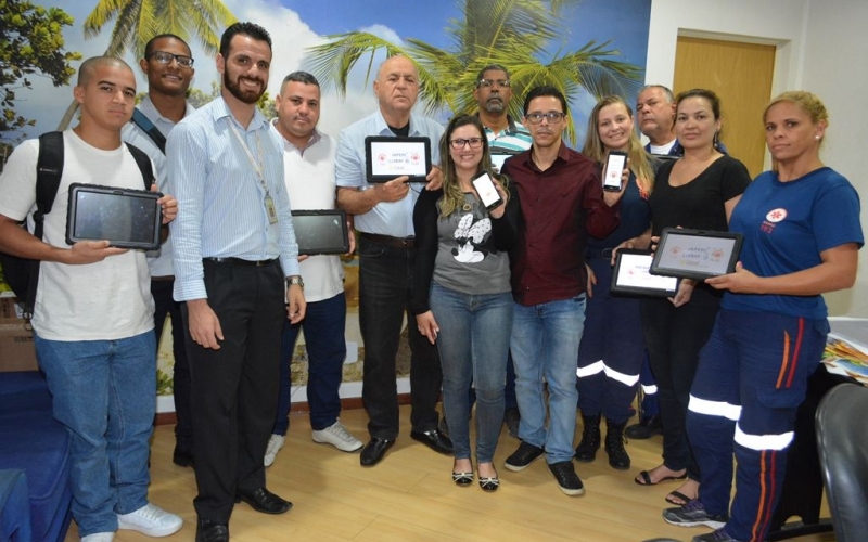 Equipe do Samu Japeri recebe tablets e novos celulares