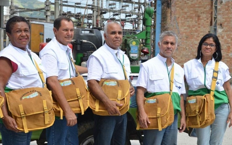 Saúde Nova Iguaçu: Agentes que trabalham no combate à dengue recebem novos uniformes e materiais