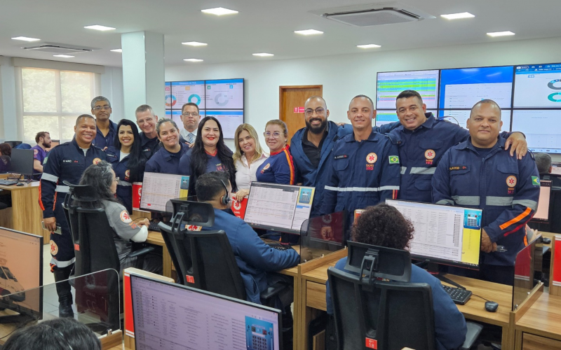 EQUIPE DA BASE DESCENTRALIZADA DE MESQUITA DO SAMU BAIXADA FLUMINENSE VISITA A CENTRAL DE REGULAÇÃO 